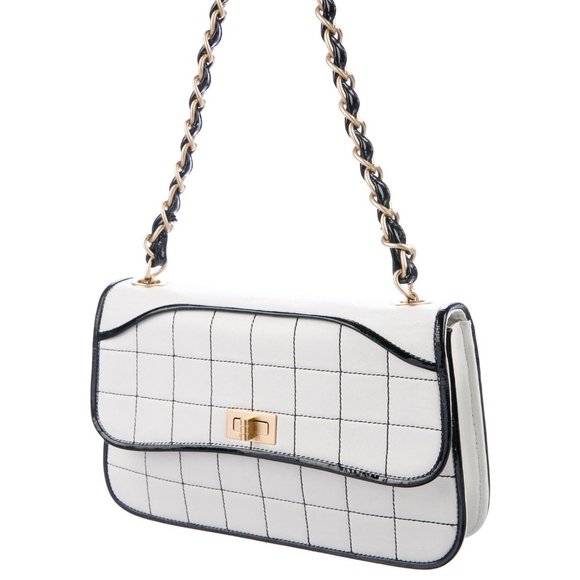 CHANEL Square Quilt Leather Reissue Flap Bag GHW - Picture 2 of 11